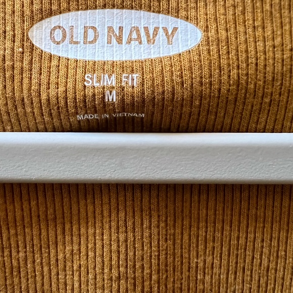 Old Navy Slim Fit size medium mustard color top - Picture 2 of 4